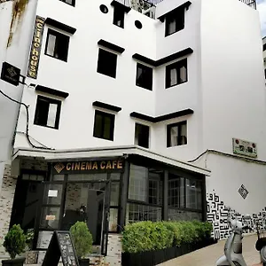Maison d'hôtes Cine House